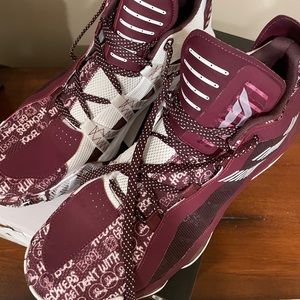 Same 6 adidas Men’s Maroon basketball shoes